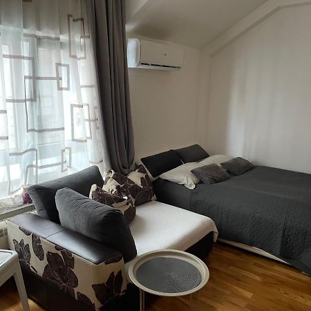 Apartman Bane Apartment Novi Sad Exterior photo